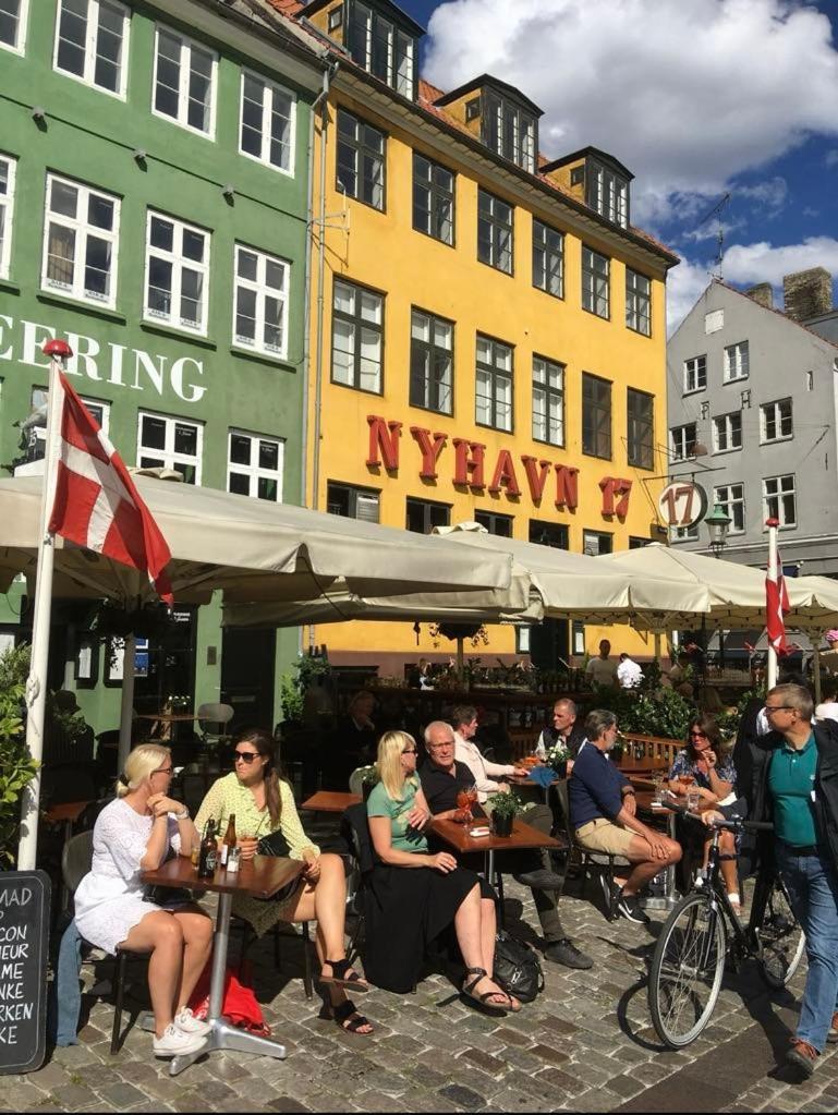 Sveriges Minsta Hotell! Hotel Gruyere Landskrone Buitenkant foto
